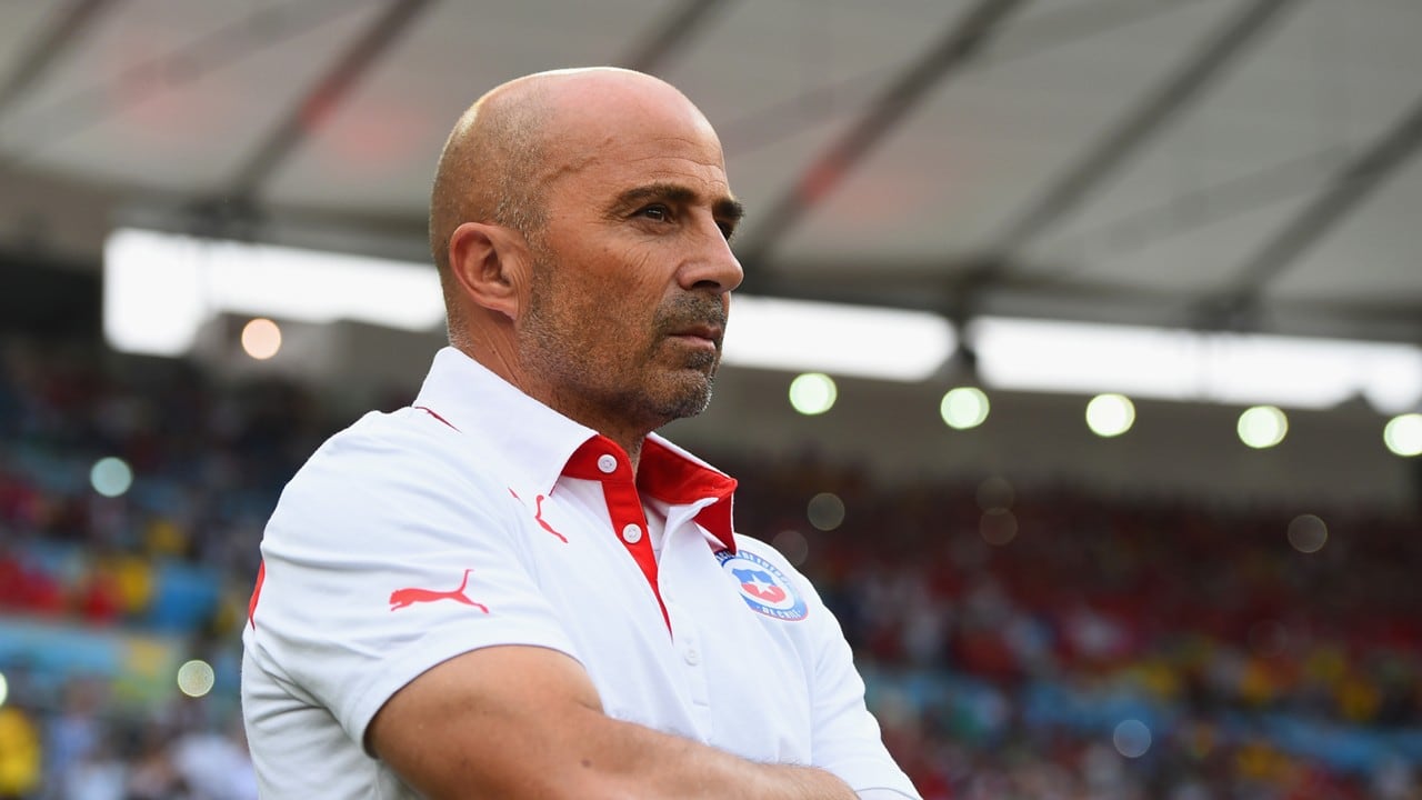 Sampaoli ya mira a la Selección.