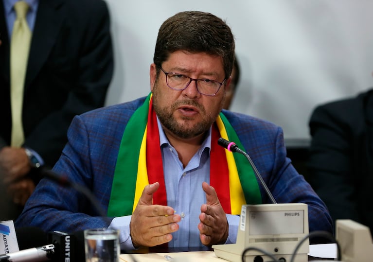 Samuel Doria Medina lidera las encuestas en Bolivia. EFE/Martin Alipaz/Archivo