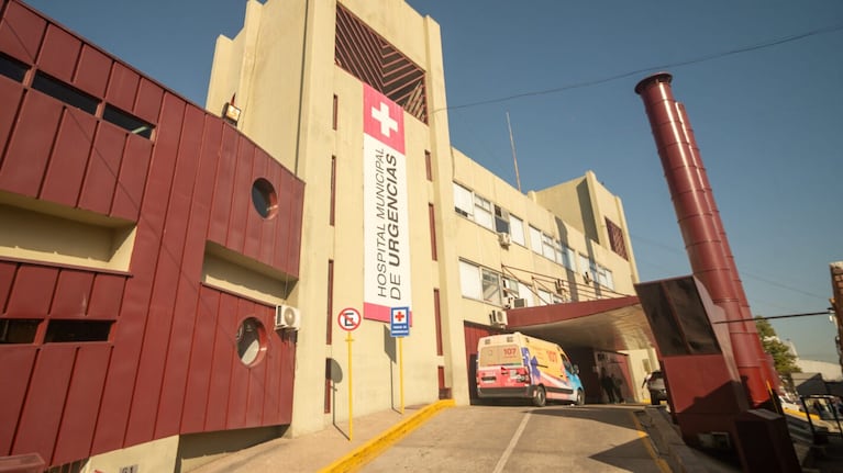 Santiago permanece internado en el Hospital de Urgencias.