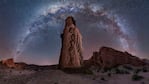 Santile ganó con la imagen “El vigía”, donde se observa la Vía Láctea con en el árido paisaje de Cafayate.