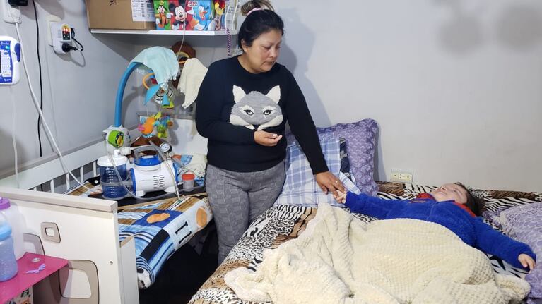Santino debe ser aspirado cada 5 minutos y necesita un generador.