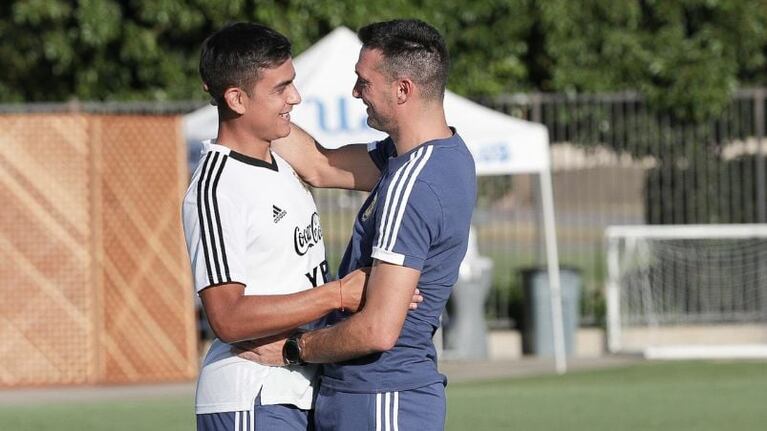 Scaloni volvió a rendirse a los pies del ex-Instituto.