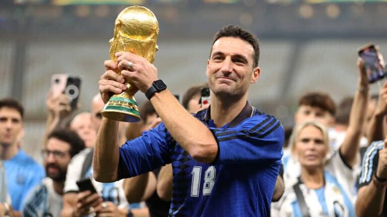 Scaloni y una nueva demostración de humildad en público.
