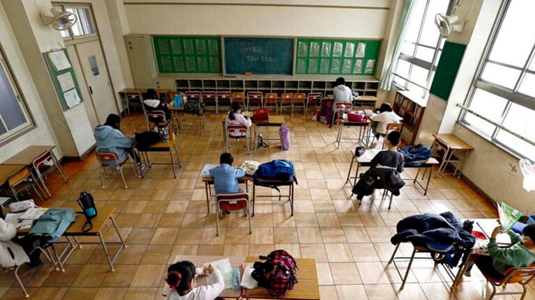 Schiaretti aclaró esta semana que seguirán las clases presenciales pese a la segunda ola.