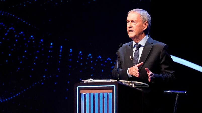Schiaretti fue protagonista de memes por sus dichos sobre Córdoba en el debate presidencial.