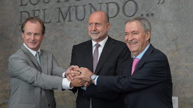 Schiaretti junto a Perotti y Bordet.