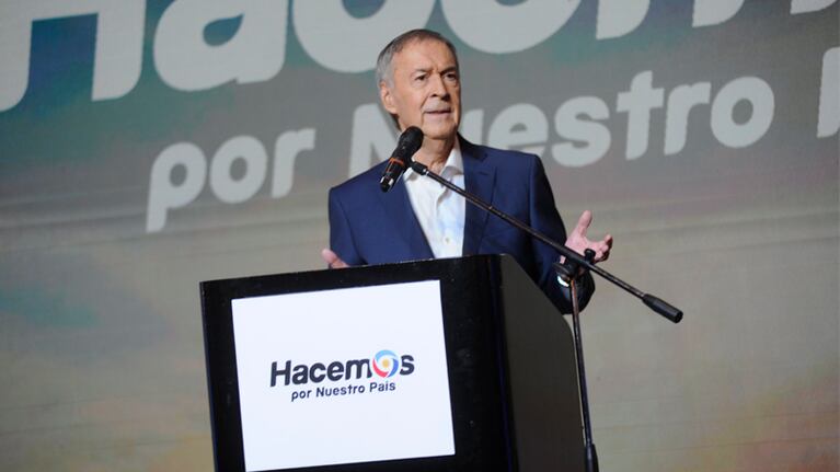 Schiaretti lanzó su precandidatura presidencial en Buenos Aires.
