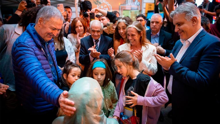 schiaretti llaryora homenaje sonia torres