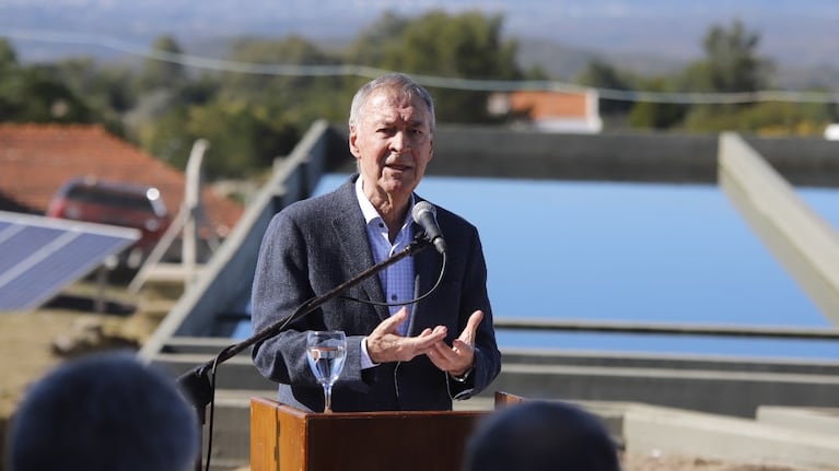 Schiaretti se lanzó a la carrera presidencial y competirá en las Paso.