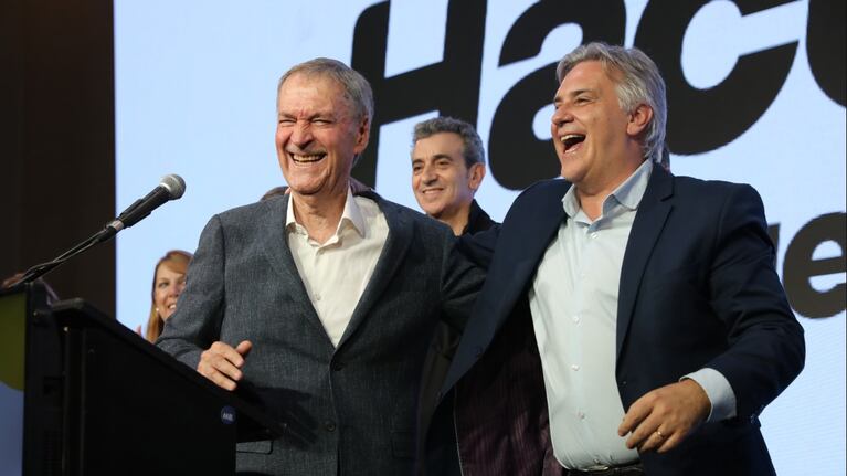 Schiaretti se mostró eufórico junto a su sucesor en la gobernación, Martín Llaryora.