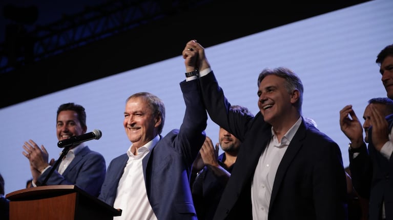 Schiaretti y Llaryora protagonizaron un triunfo histórico.