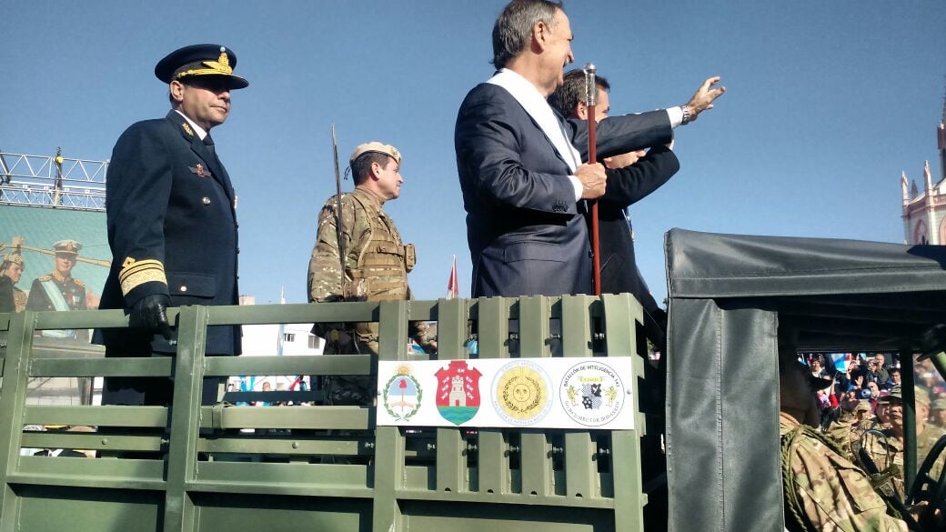 Schiaretti y Mestre encabezaron los actos por el 25 de mayo. Foto: Karina Vallori.