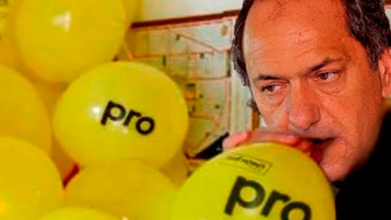 Scioli inflando globos, una de las cargadas a los K en Internet.