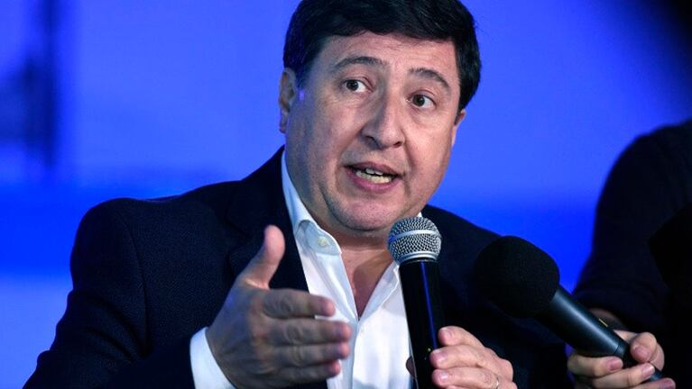 Se abrió un sumario interno y en adelante se comprará con precios controlados.