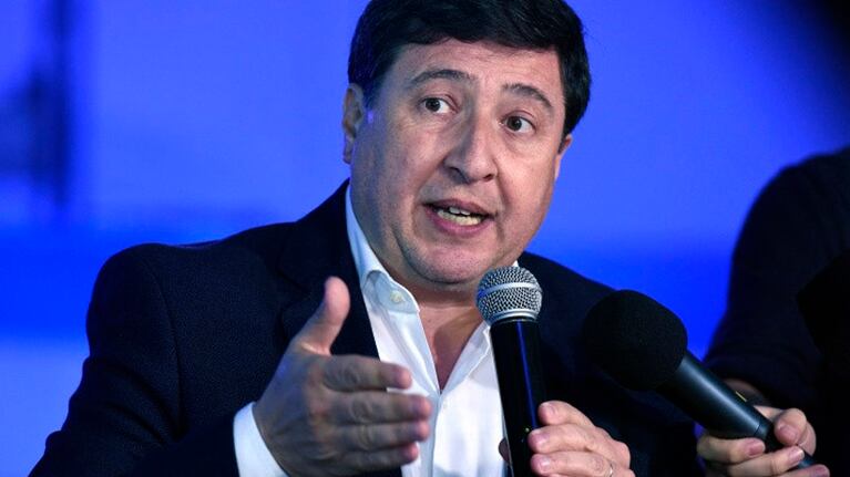 Se abrió un sumario interno y en adelante se comprará con precios controlados.