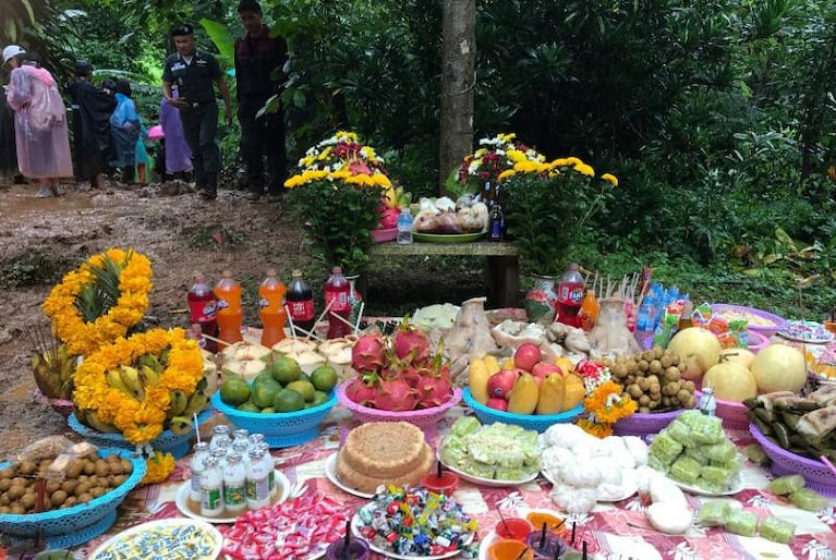 Se agota el tiempo para rescatar a 12 niños atrapados en una cueva de Tailandia