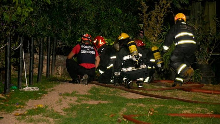 Se atrincheró en un restaurante del Parque Sarmiento y amenazó con quemar el lugar