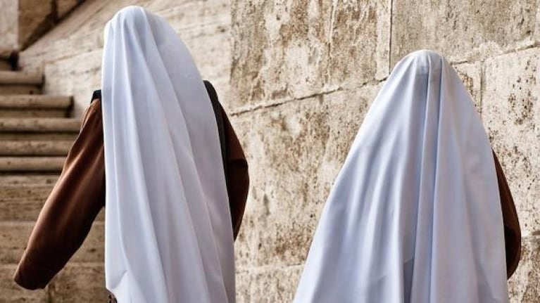 Se casó una pareja de monjas