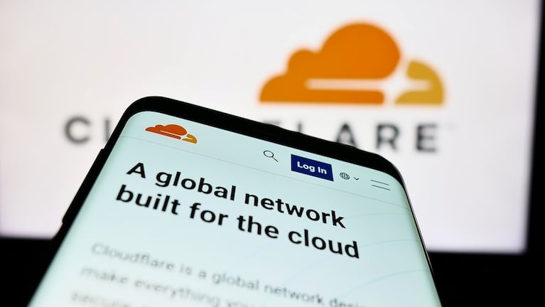 Se cayeron X, ChatGPT y múltiples sitios web por una falla mundial en un servidor: qué se sabe