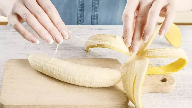 ¿Se comen o mejor no? La respuesta definitiva sobre las tiritas de las bananas.