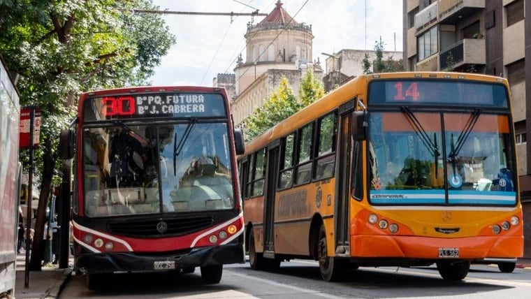 Se cortan las transferencias para "priorizar la asistencia a los usuarios".