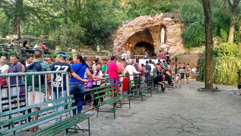 Se cumplen 100 años de la creación de la gruta de la Virgen de Lourdes. Foto: Karina Vallori