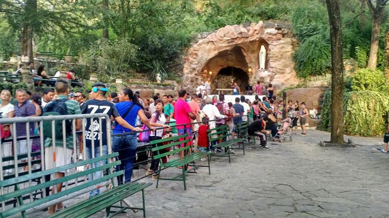 Se cumplen 100 años de la creación de la gruta de la Virgen de Lourdes. Foto: Karina Vallori