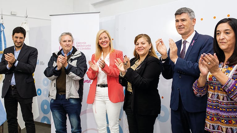 Se entregó el reconocimiento a Astrid Patiño Carabelli, la primera nieta recuperada en Córdoba en 1984.