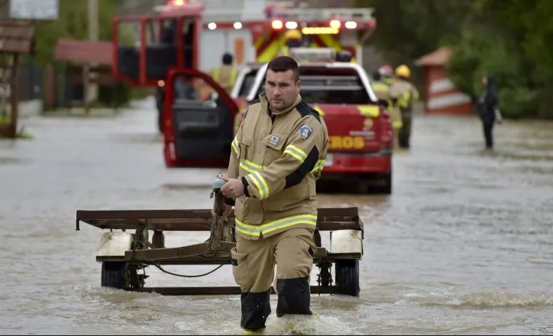 Se estima que los daños materiales equivalen a más de 69 millones de dólares.