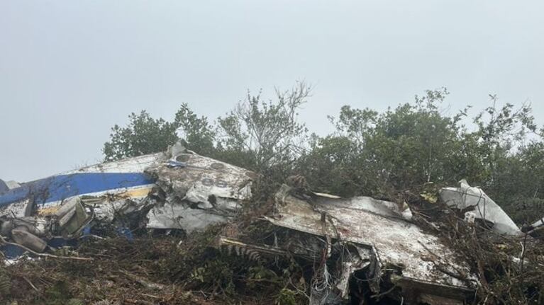 Se estrelló un avión en Colombia y murieron todos los tripulantes y pasajeros.