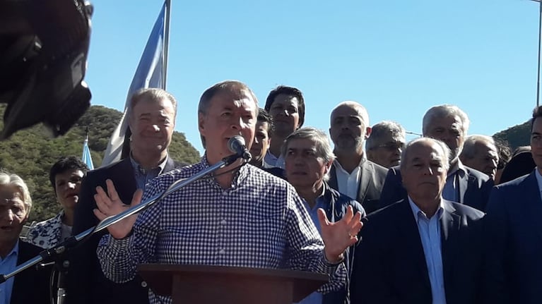 Se inauguró el puente que lleva el nombre del ex gobernador fallecido.