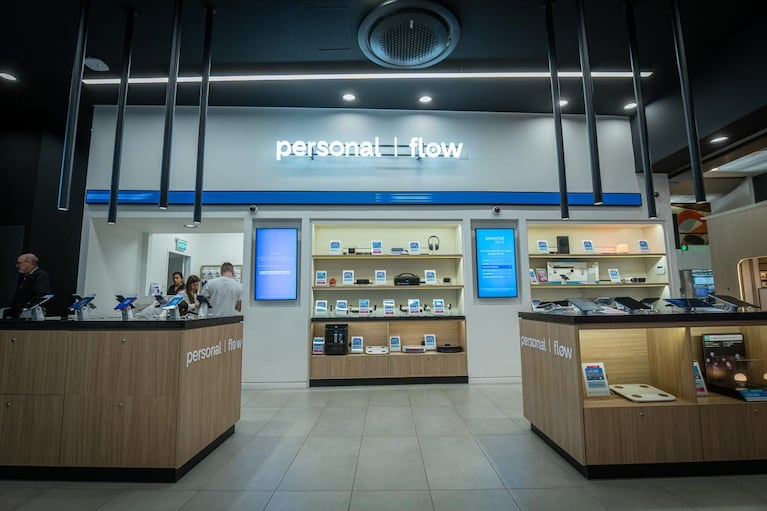 Se inauguró la primera tienda Personal en Dino Mall