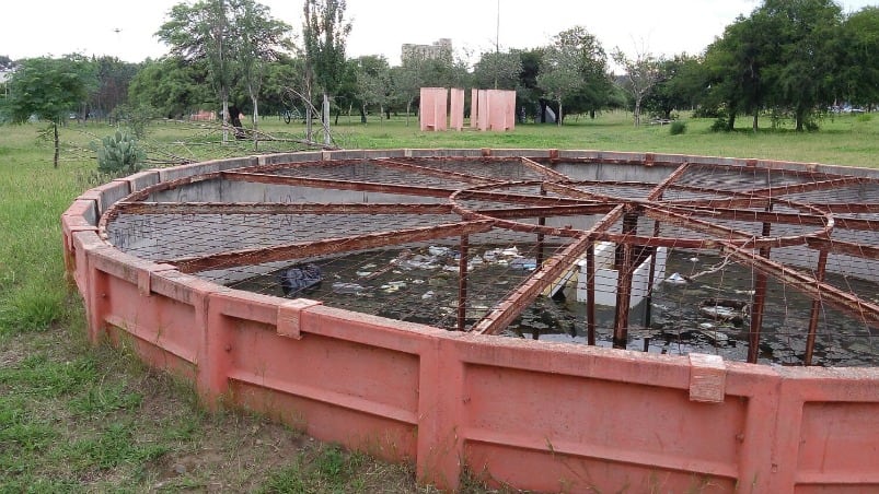 Se juntó todo tipo de basura. 