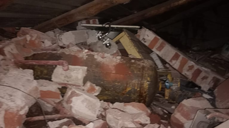 Se le derrumbó la casa tras la explosión de una garrafa y está gravísimo