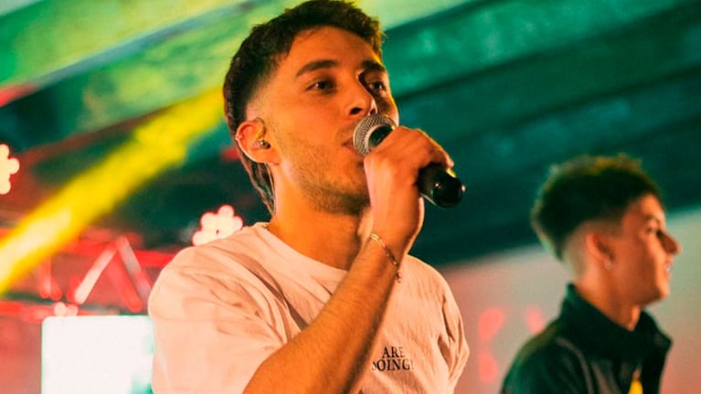 Se metió al ejército y vendió su auto para poder cantar cuarteto
