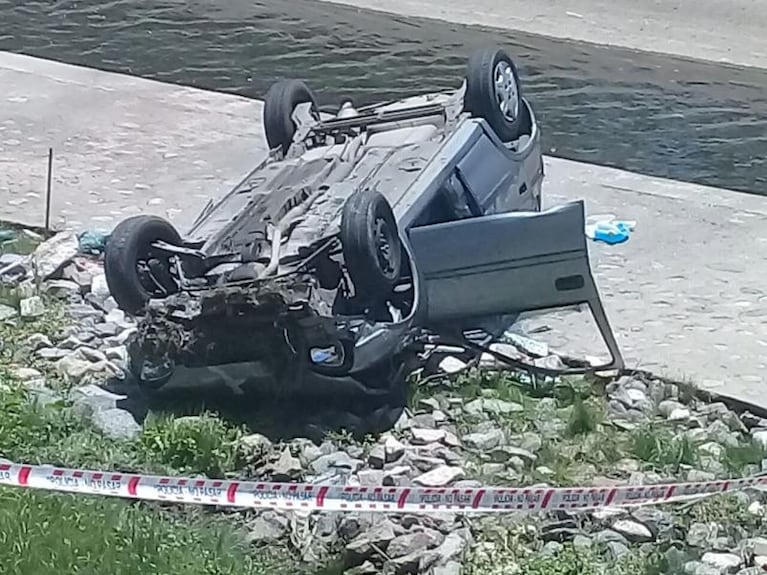 Se pasó de largo y cayó al río Suquía