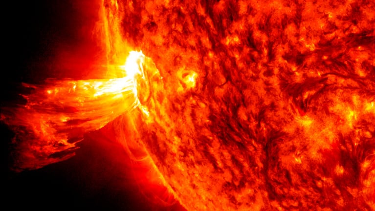 Se produjo la mayor erupción solar del año: qué consecuencias podría tener en la Tierra