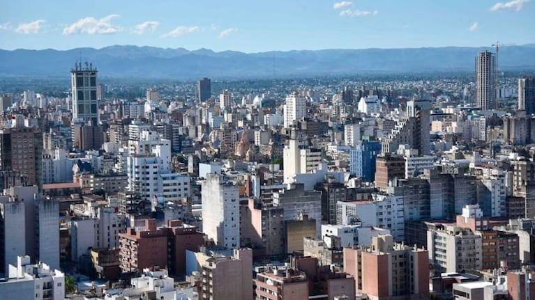 Se propusieron aumentos en el sector inmobiliario para la ciudad.