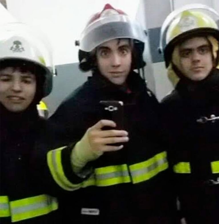 Se puso a estudiar en un recreo del trabajo: es bombero y sueña con terminar el secundario