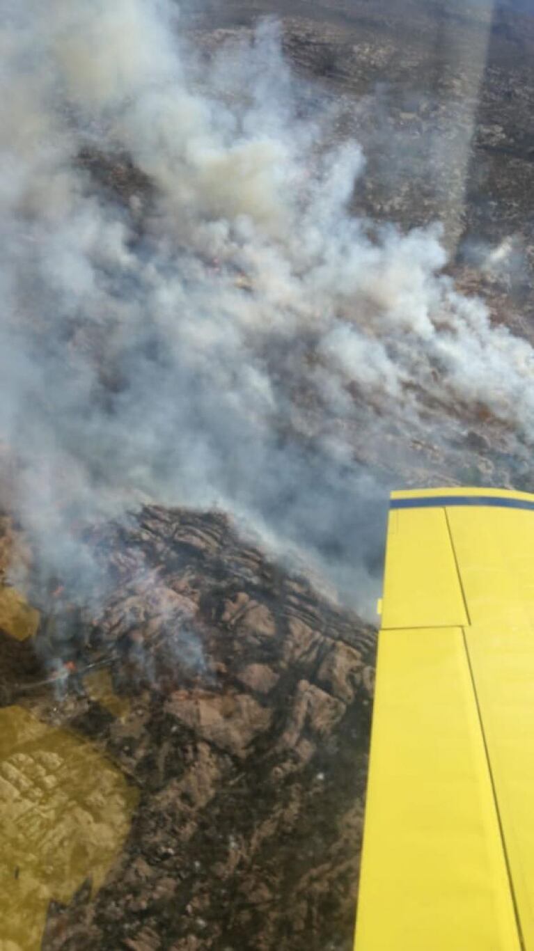 Se reactivó el fuego en Capilla del Monte y hay dos focos más