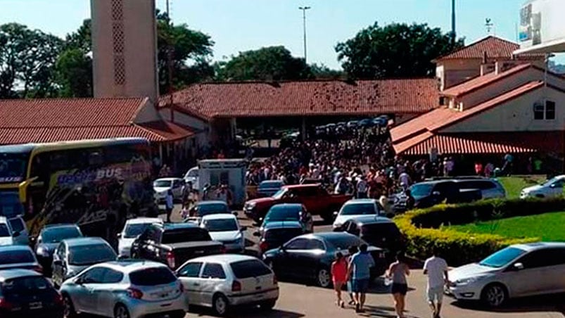 Se repiten las colas interminables en la Aduana de Paso de los Libres. Foto: El Litoral.