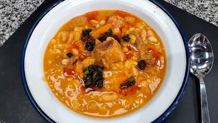 Se viene un 25 de mayo fresco y el locro llega como una gran opción.