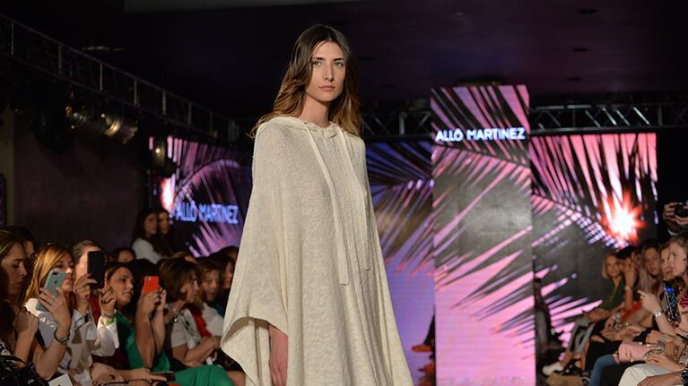 Se vienen las camisas oversize, monos, crop tops, vestidos, túnicas, palazos, cropped pants.