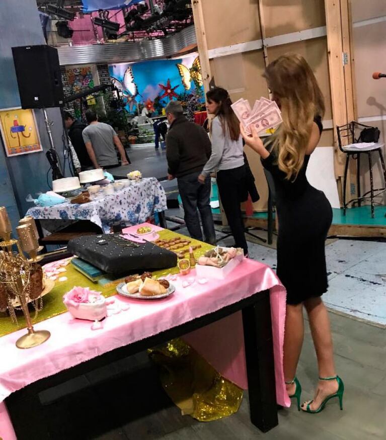 ¡Se zarpó! Charlotte Caniggia volvió a usar el Photoshop