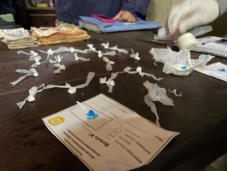 Secuestraron cocaína en el lugar.