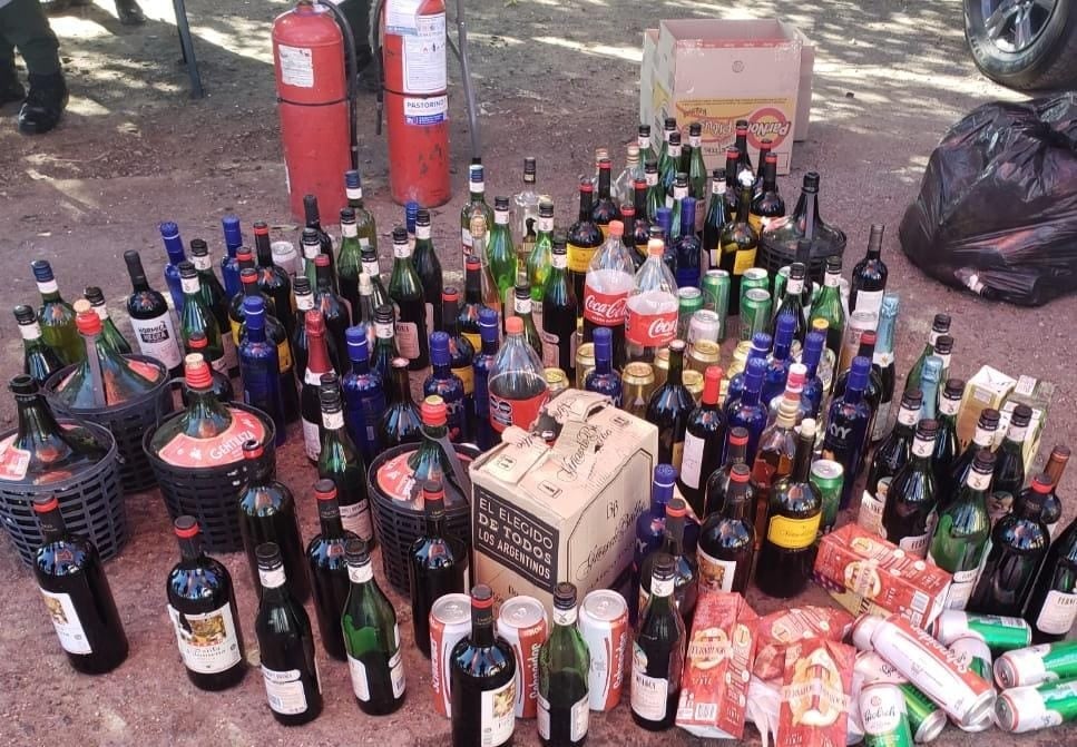 Secuestraron decenas de botellas de alcohol