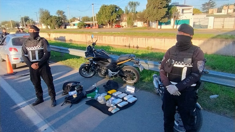 Secuestraron nueve ladrillos de cocaína en la Circunvalación.