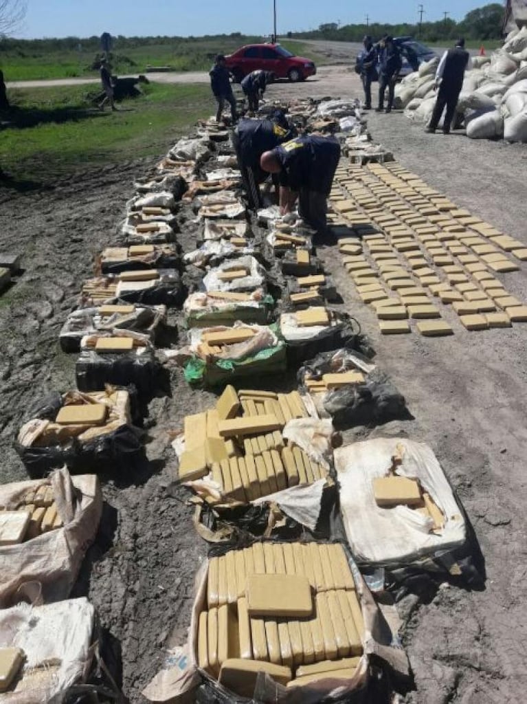  Secuestraron un cargamento con 3.500 kilos de marihuana