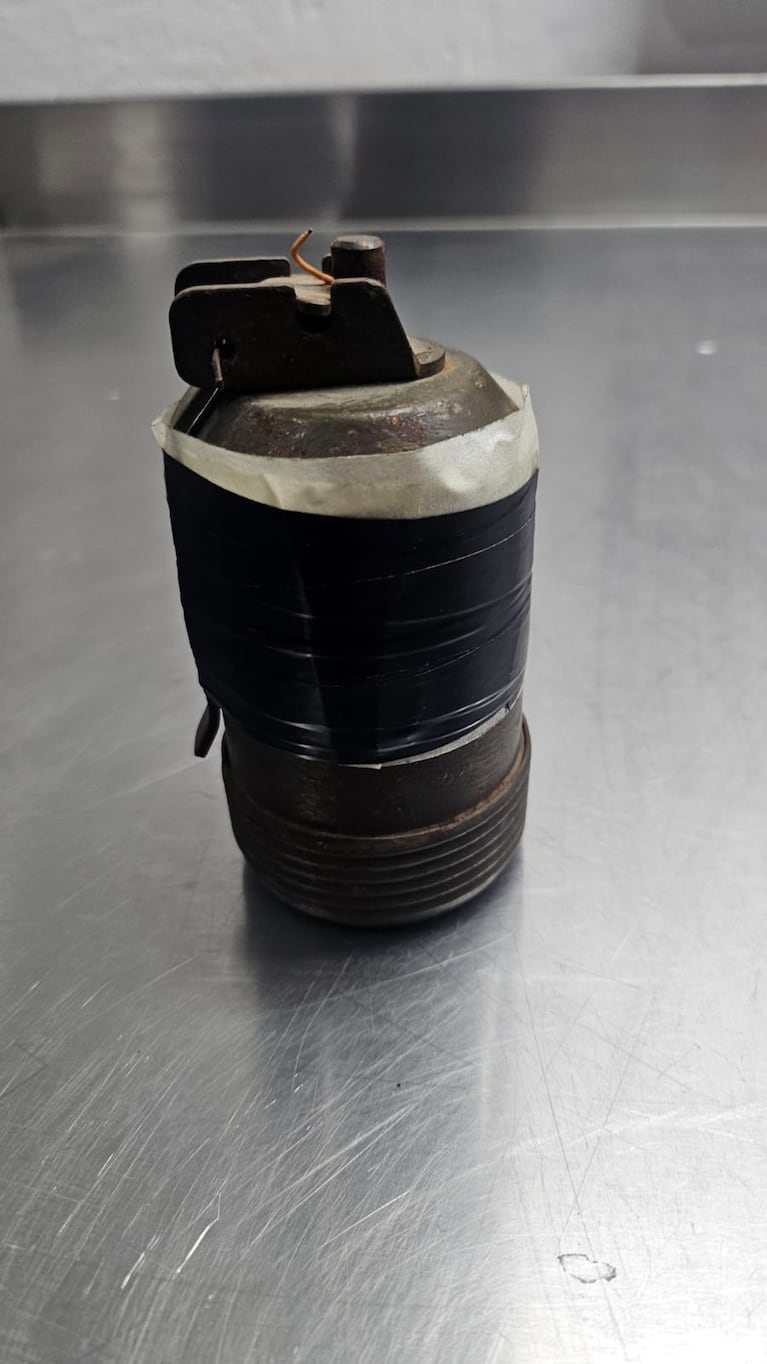 Secuestraron una granada en barrio Villa El Libertador.