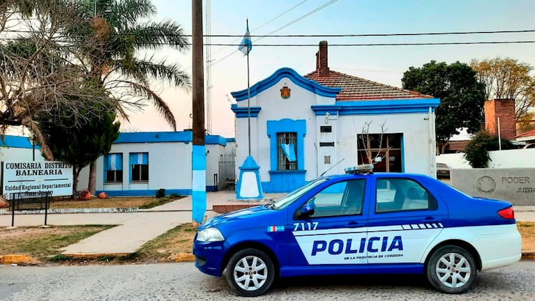 Secuestraron una mamadera y esperan pericias claves por el bebé golpeado en Balnearia: sus padres siguen detenidos